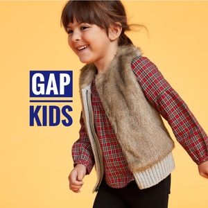 🔥SALE🔥 Gap Kids Faux-Fur Sweaters VEST